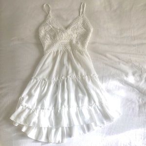 Womens S white mini dress